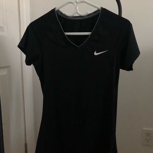 Black Nike S dry fit shirt